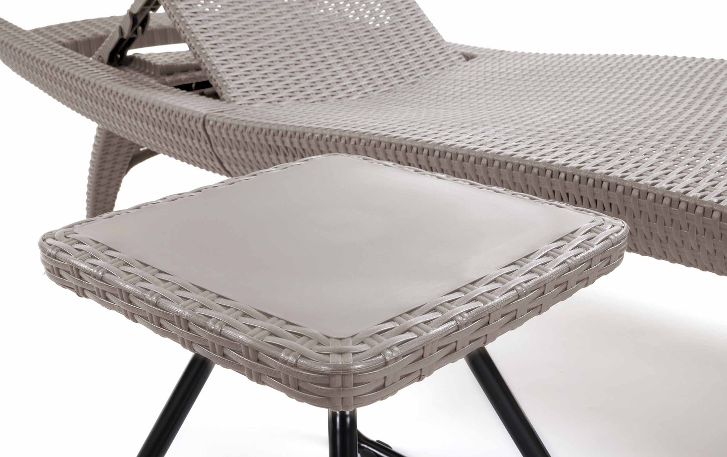 Zestaw leżaków KETER Pacific cappuccino 2 leżaki ze stolikiem boczny - obrazek 7