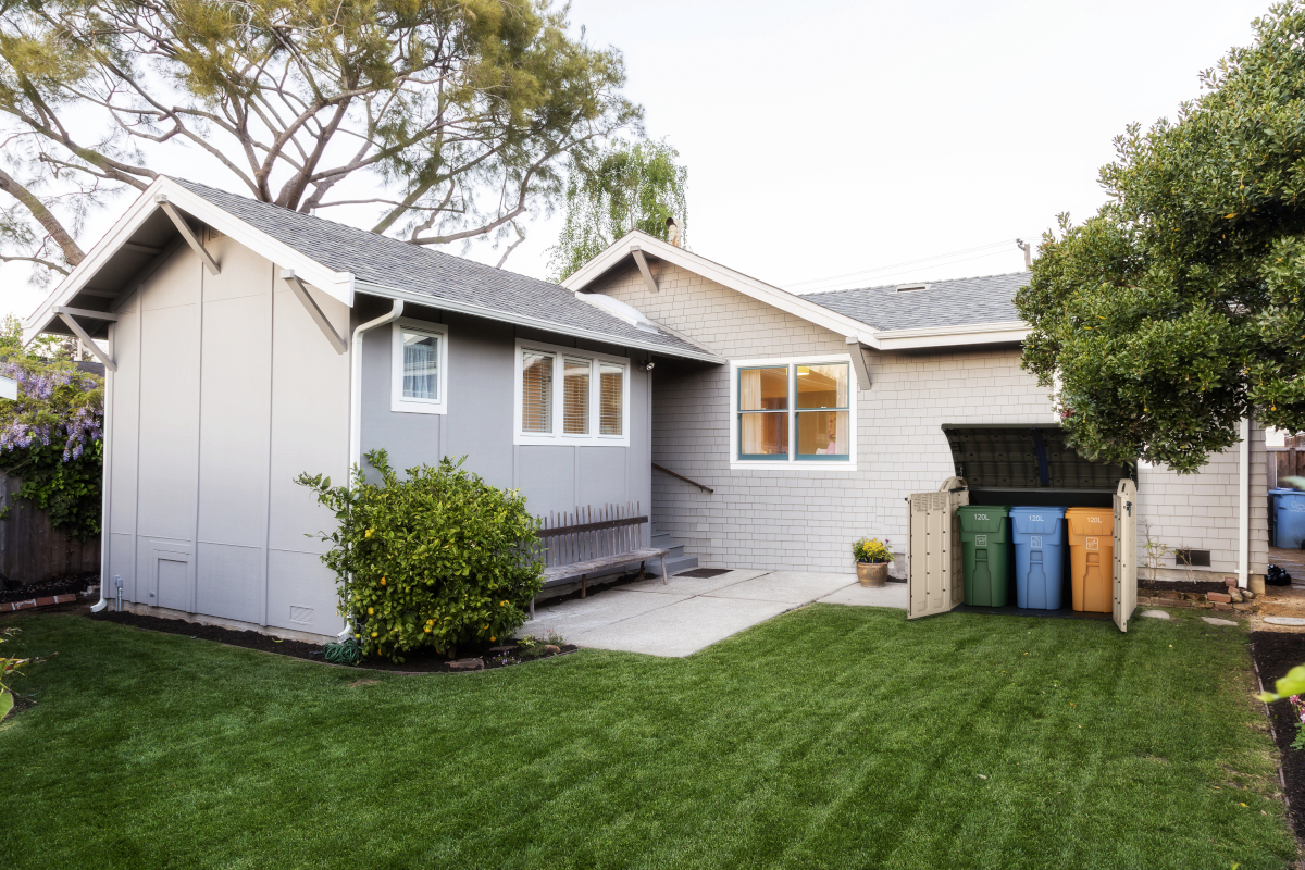 Łatwo wpasować w otoczenie KETER STORTE IT OUT ULTRA